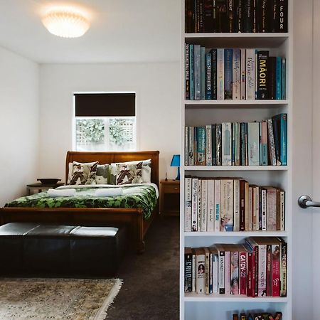 Surf Fitzroy Pet Friendly Villa New Plymouth Exterior foto